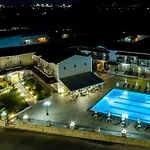 Perkes Hotel Complex (Adults Only)