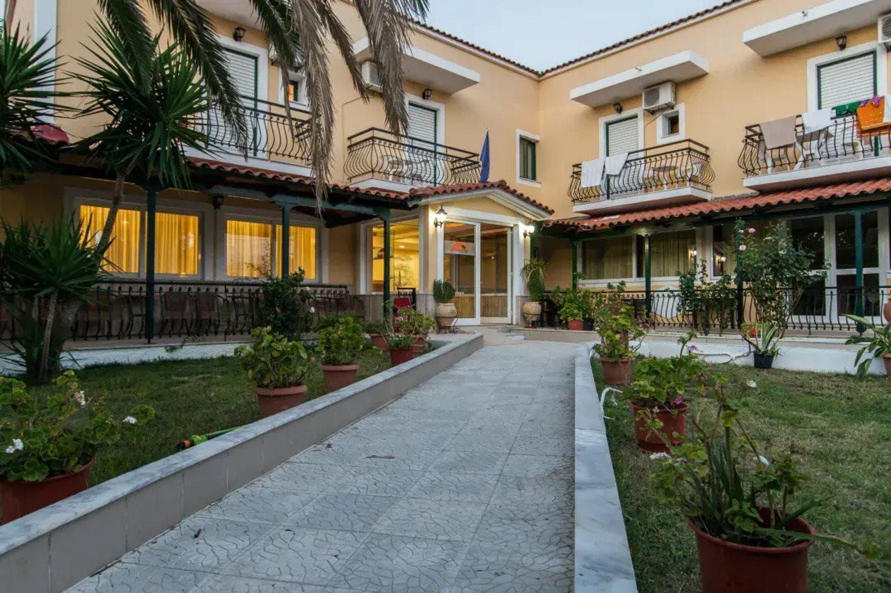 Perkes Complex (adults Only) Laganas