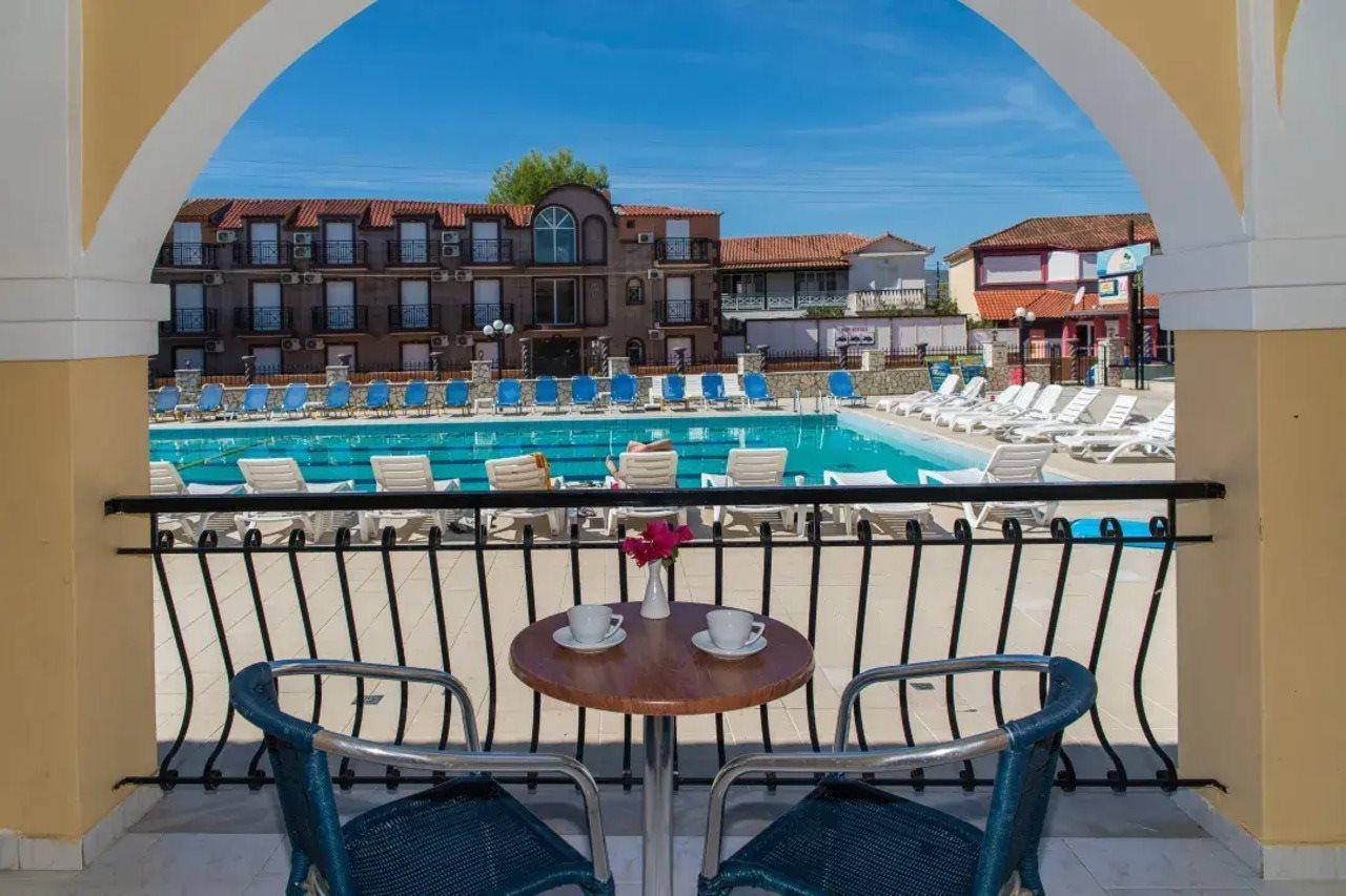 Perkes Complex (adults Only) 3*